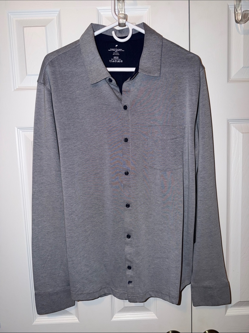 Fabletics Men's Grey Long-Sleeve Casual Button-Down Shirt